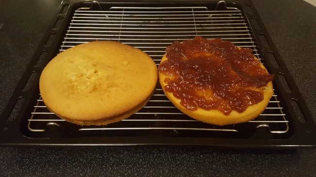 sponge and jam